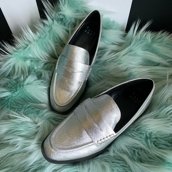 Metallic silver penny loafers - Picture 4 of 7